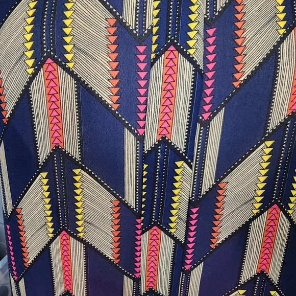 C. Luce Women Pink Sleeveless Blouse Chevron Herringbone Size Medium - Picture 2 of 9